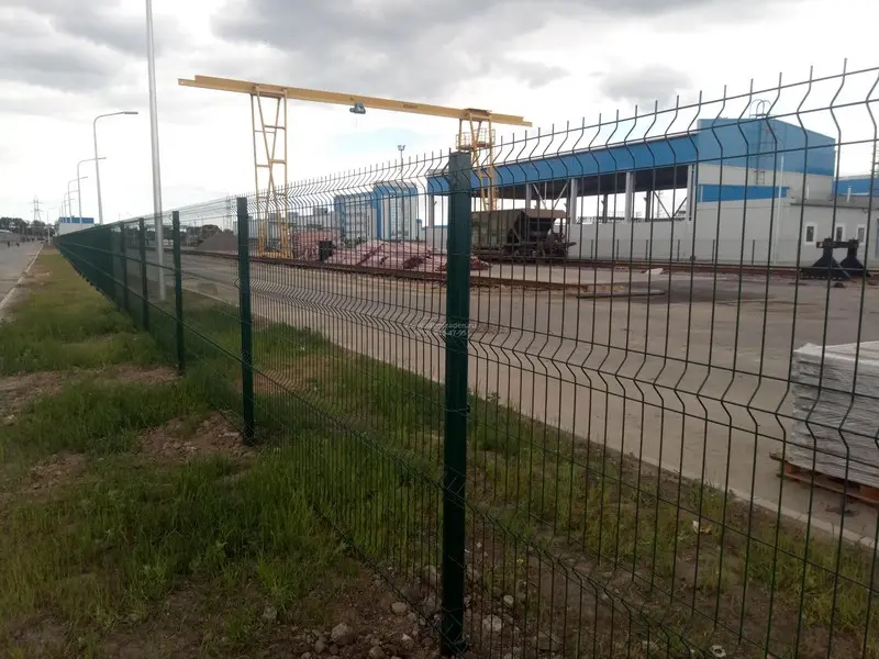 Сетчатые ограждения для стройплощадок: типы, нормы